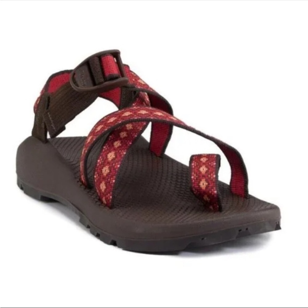 CHACO Z2 Red Strappy Hiking Beach Camping Toe Ring Outdoor Sandals